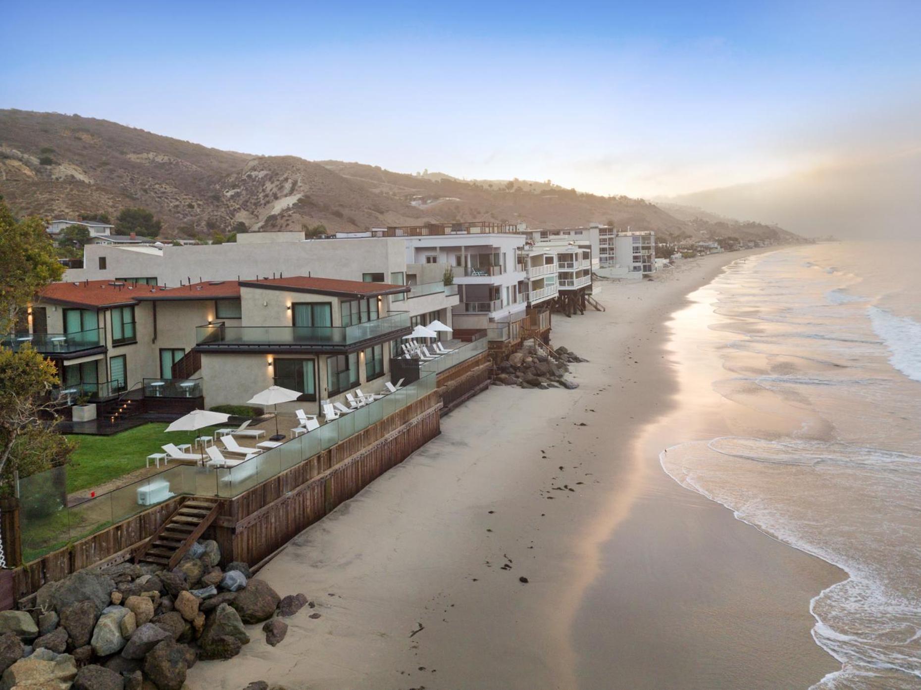 Malibu Sand Carbon Beach Suites Luaran gambar