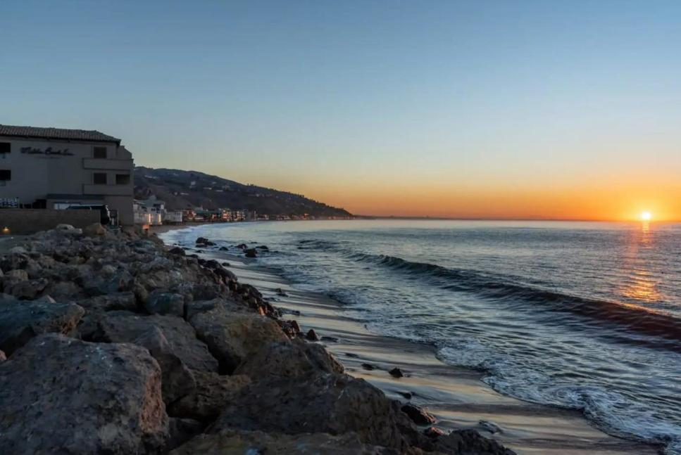 Malibu Sand Carbon Beach Suites Luaran gambar