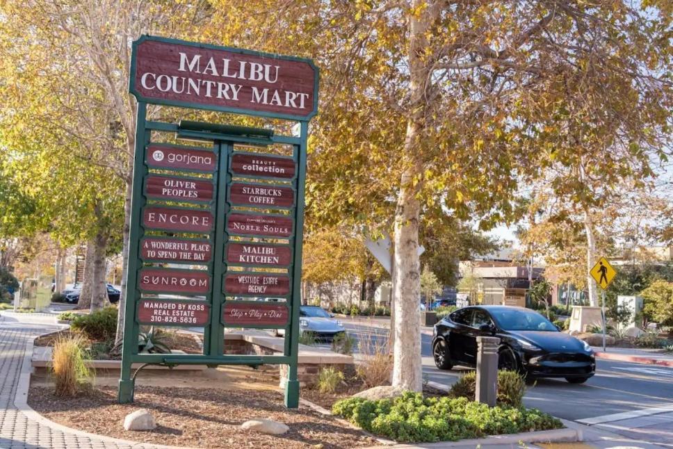 Malibu Sand Carbon Beach Suites Luaran gambar