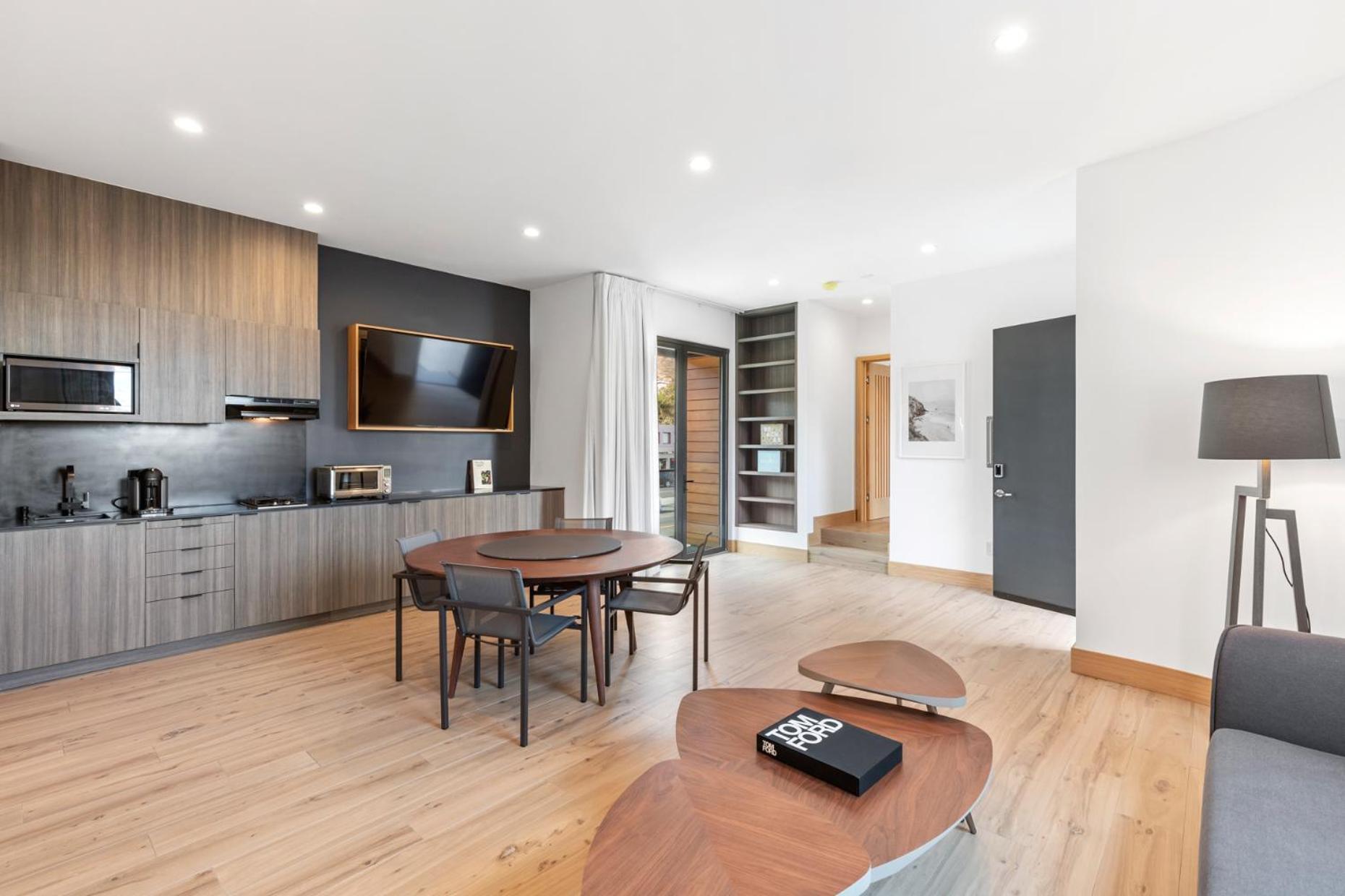 Malibu Sand Carbon Beach Suites Luaran gambar