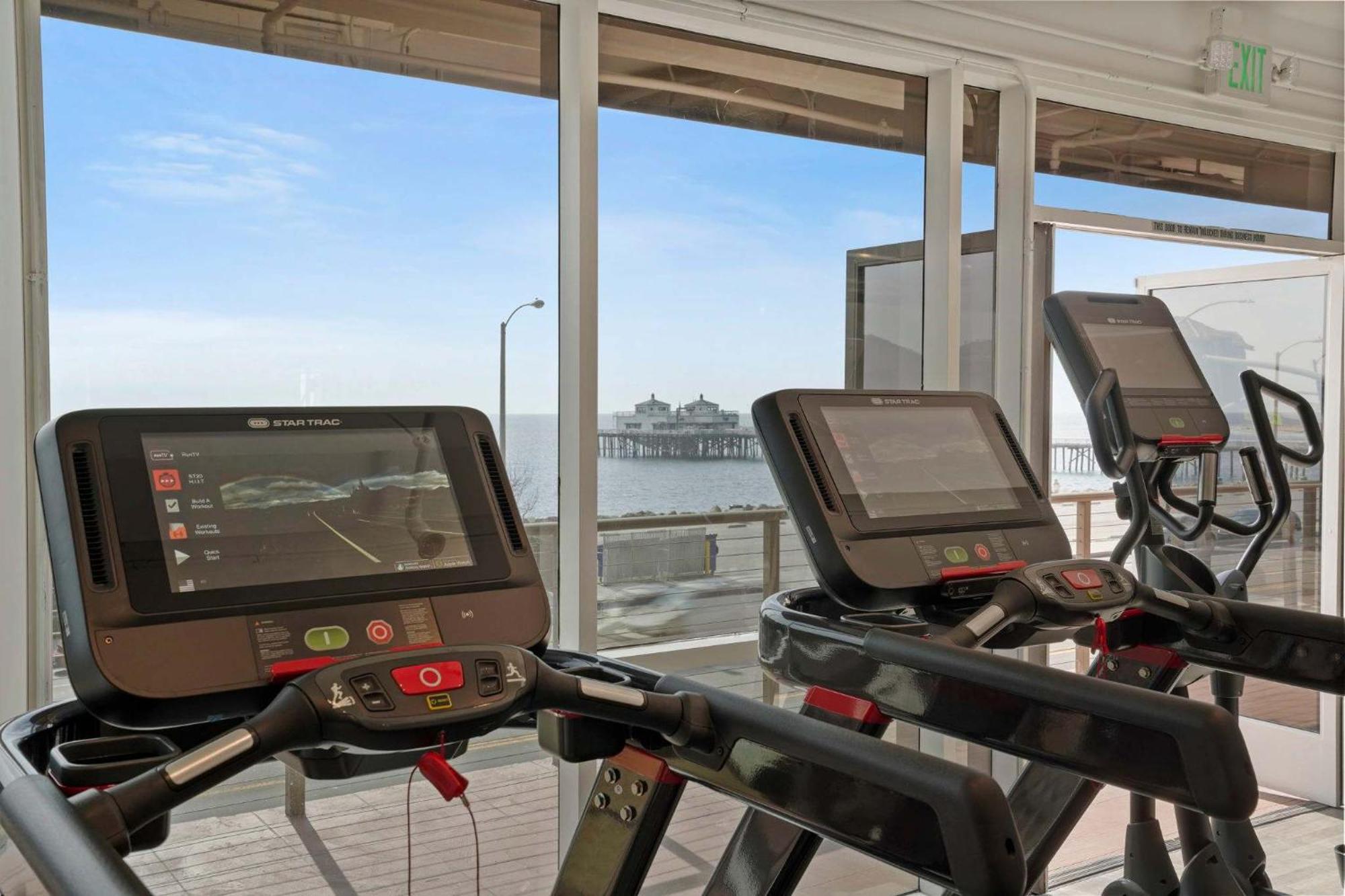 Malibu Sand Carbon Beach Suites Luaran gambar